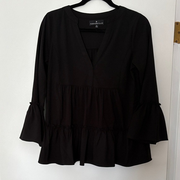 Tuckernuck Pomander Place Black crepe Ruffled Women's Top - Picture 2 of 9